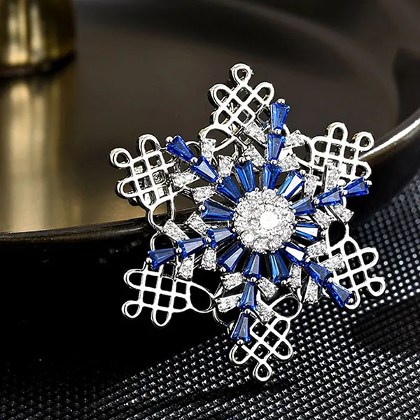 Cài Áo Nữ Meri Blue Snowflake BR788 Màu Xanh Bạc