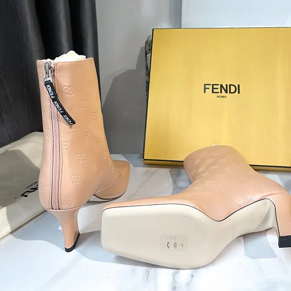 Giày Boot Nữ Fendi Vitello Karligraphy Leather In Beige Màu Be Size 39 - Giày - Vua Hàng Hiệu