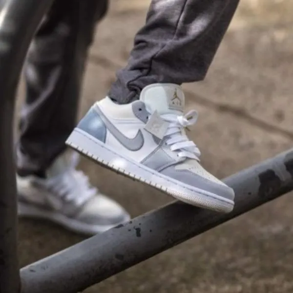 Giày Thể Thao Nike Air Jordan 1 Low CV3043-100 Màu Trắng Size 41
