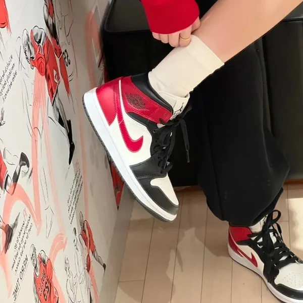 Giày Thể Thao Nike Air Jordan 1 MID BQ6472-160 Màu Đỏ/Trắng/Đen Size 36 - Giày - Vua Hàng Hiệu