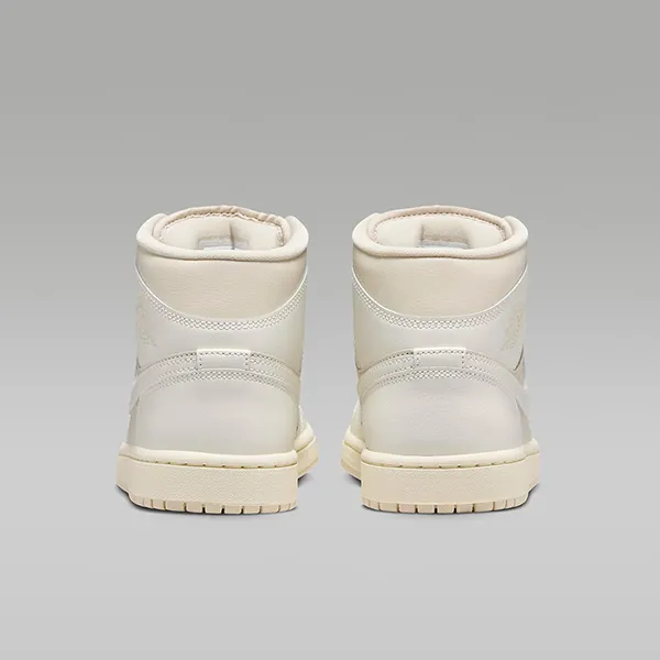 Giày Thể Thao Nike Air Jordan 1 MID BQ6472-201 Màu Be/Trắng Size 43