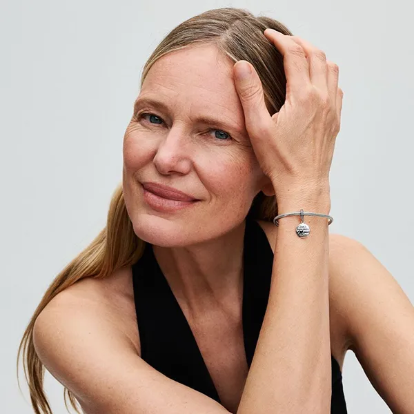 Hạt Vòng Charm Pandora Mama Engravable Dangle 793204C01 Màu Bạc