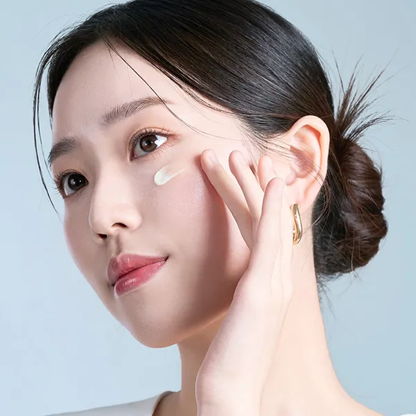 Kem Chống Nắng Dưỡng Ẩm d'Alba Waterfull Essence Sunscreen SPF50+ PA++++ 50ml