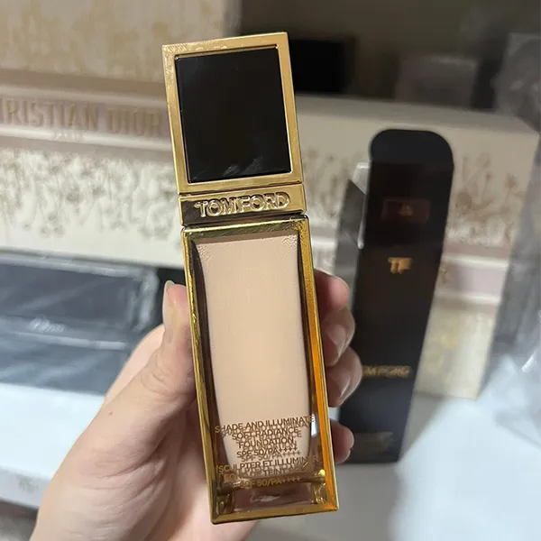 Kem Nền Tom Ford Shade And Illuminate Soft Radiance Foundation SPF50/PA++++ 30ml Tone 1.1 Warm Sand - Trang điểm - Vua Hàng Hiệu