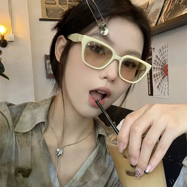 Kính Mát Gentle Monster Sunglasses Nada Y5 Màu Vàng Nhạt - Kính mắt - Vua Hàng Hiệu