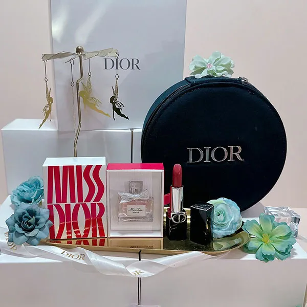 Set Nước Hoa Nữ Dior Mini 3 Món (Miss Dior Parfum 5ml + Son 720 Mini Satin + Clutch