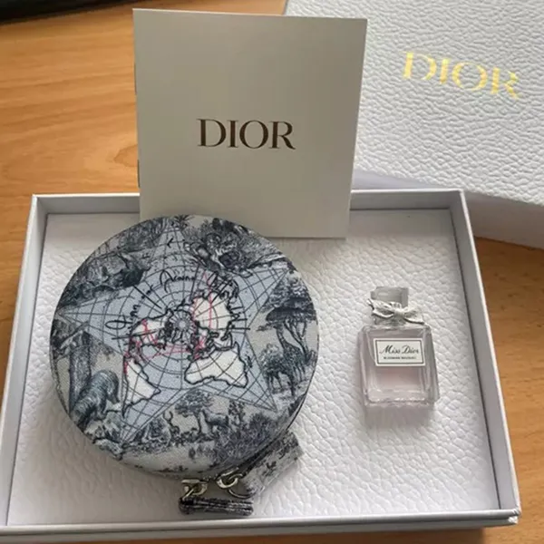 Set Túi Đựng Trang Sức Và Nước Hoa Nữ Dior (Around The World Travel Jewelry Case & Miss Dior Blooming Bouquet EDT 5ml)