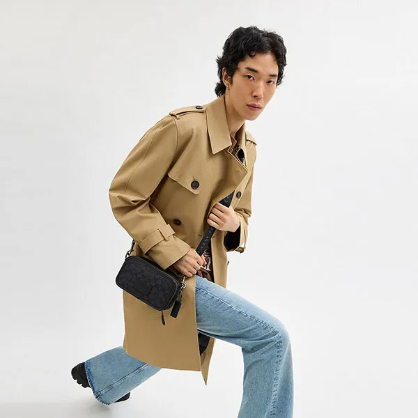 Túi Đeo Chéo Nam Coach Wyatt Crossbody Bag In Signature Canvas CW365 Màu Đen