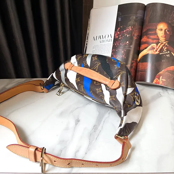 Túi Đeo Chéo Louis Vuitton LV X Lol Bumbag Monogram Màu Nâu Họa Tiết - Túi xách - Vua Hàng Hiệu
