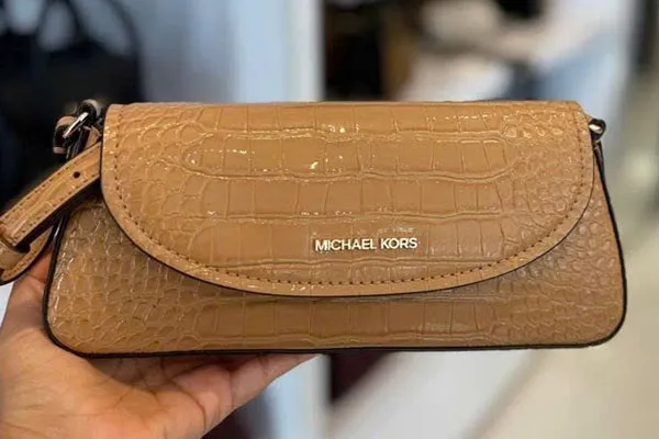Túi Đeo Chéo Nữ Michael Kors MK Croc Embossed Crossbody Bag Màu Nâu Tây