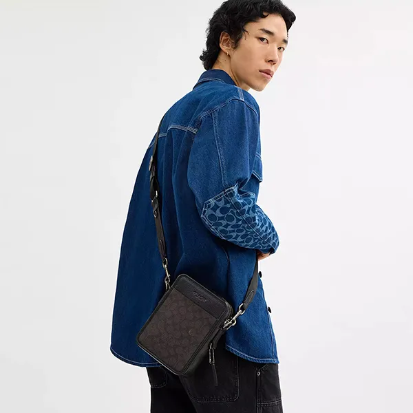 Túi Đeo Chéo Nam Coach Sullivan Crossbody In Signature Canvas CW388 Màu Nâu/Đen