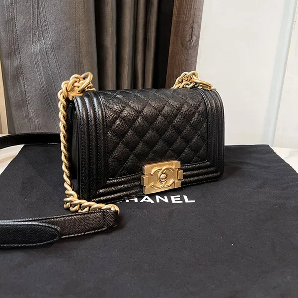 Túi Đeo Chéo Nữ Chanel Small Boy Crossbody Handbag Black Màu Đen