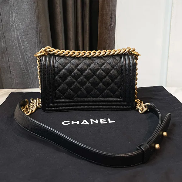 Túi Đeo Chéo Nữ Chanel Small Boy Crossbody Handbag Black Màu Đen