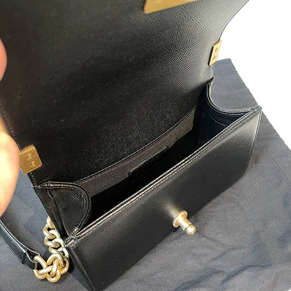 Túi Đeo Chéo Nữ Chanel Small Boy Crossbody Handbag Black Màu Đen