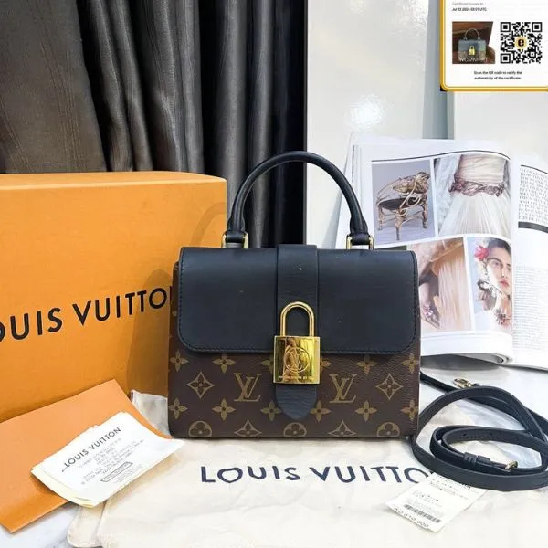 Túi Đeo Chéo Nữ Louis Vuitton LV Locky BB Màu Đen Nâu