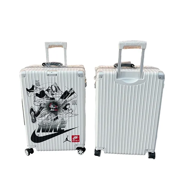 Vali Nike Jordan Sneaker Silhouette White Màu Trắng Size 22inch