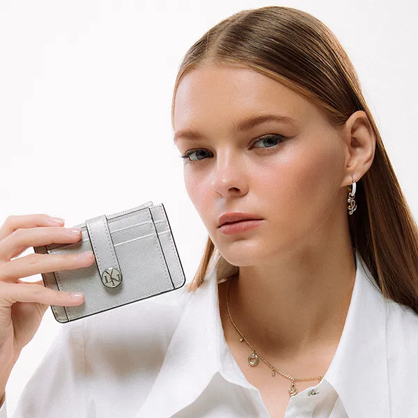 Ví Đựng Thẻ Nữ Lyn Tod Zipped LL24SWF003 Màu Trắng Bạc