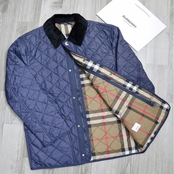 Áo Khoác Nam Burberry Quilted Jacket Màu Xanh Navy Size M