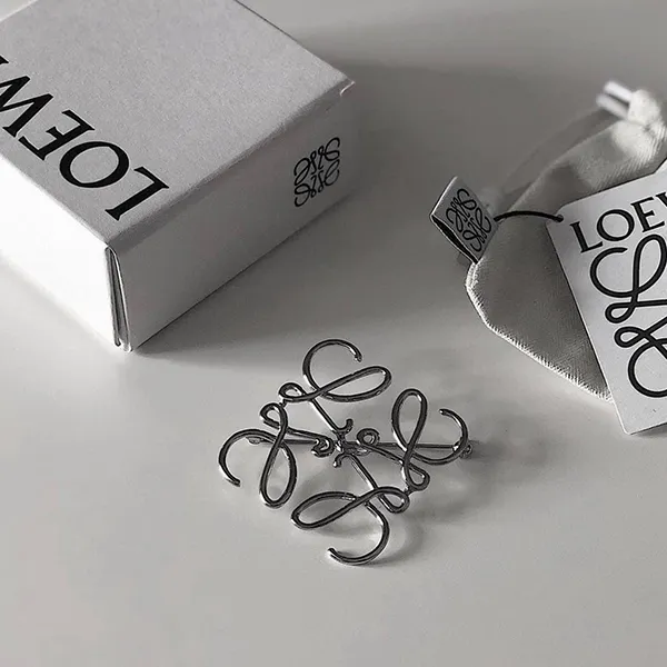 Cài Áo Loewe In Silver 11125020 9230 000 Màu Bạc