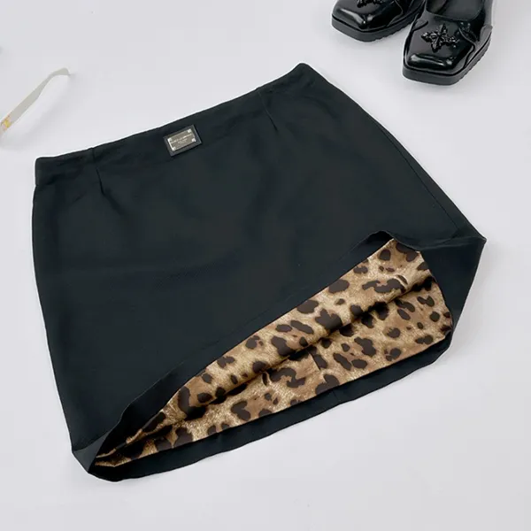 Chân Váy Chữ A Dolce & Gabbana D&G With Logo Plaque L54I79 FU8BM N0000 Màu Đen Size 14Y