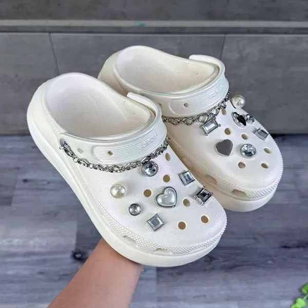 Giày Sục Nữ Crocs Crush Jeweled Klompen Chalk Chalk 210457-0WV Màu Trắng Kem Size 7 US - Giày - Vua Hàng Hiệu