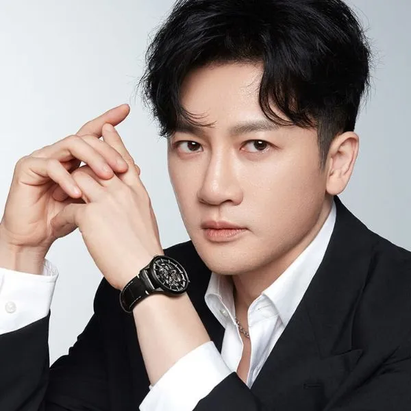 Đồng Hồ Nam I&W Carnival IW588G-DD (IW588G2) Màu Đen