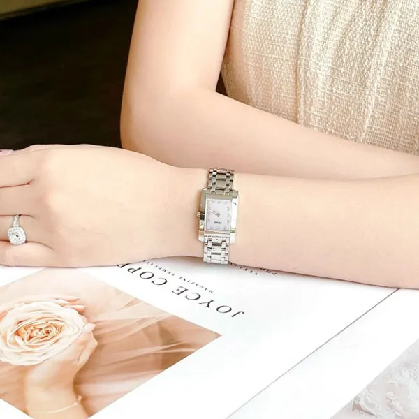 Đồng Hồ Nữ Fendi 7000L Ladies Watch Classico Orologi Diamond White Dial Màu Bạc