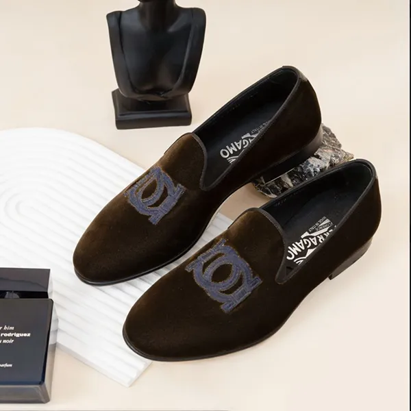 Giày Lười Nam Salvatore Ferragamo Loafers With Embroidered Logo In Brown Suede 96LC-27866 Màu Nâu Đen Size 7.5