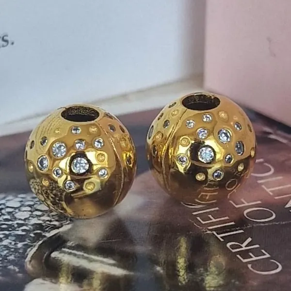 Hạt Vòng Charm Pandora Shine Scattered Sparkle Clip 767900CZ Màu Vàng Gold