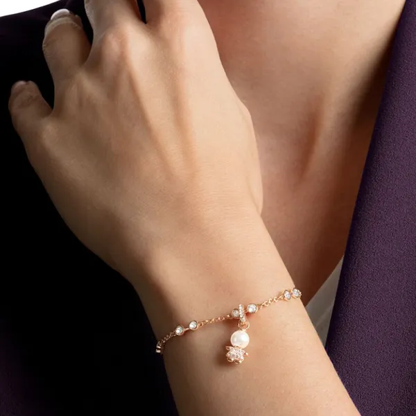 Hạt Vòng Charm Swarovski Remix Collection Girl Charm 5468570 Pink Màu Vàng Hồng