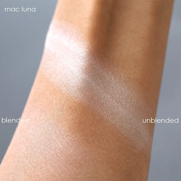 Kem Lót MAC Cream Colour Bare Luna 3.2g