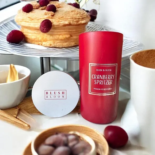 Nến Thơm 2 Bấc Blush Bloom Cranberry Spritzer Candle 340g - Nến thơm - Vua Hàng Hiệu