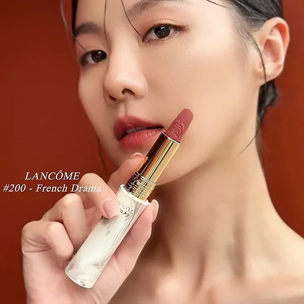 Son Lancôme X Louvre L'absolu Rouge Drama Matte 200 French Drama Màu Đỏ Nâu
