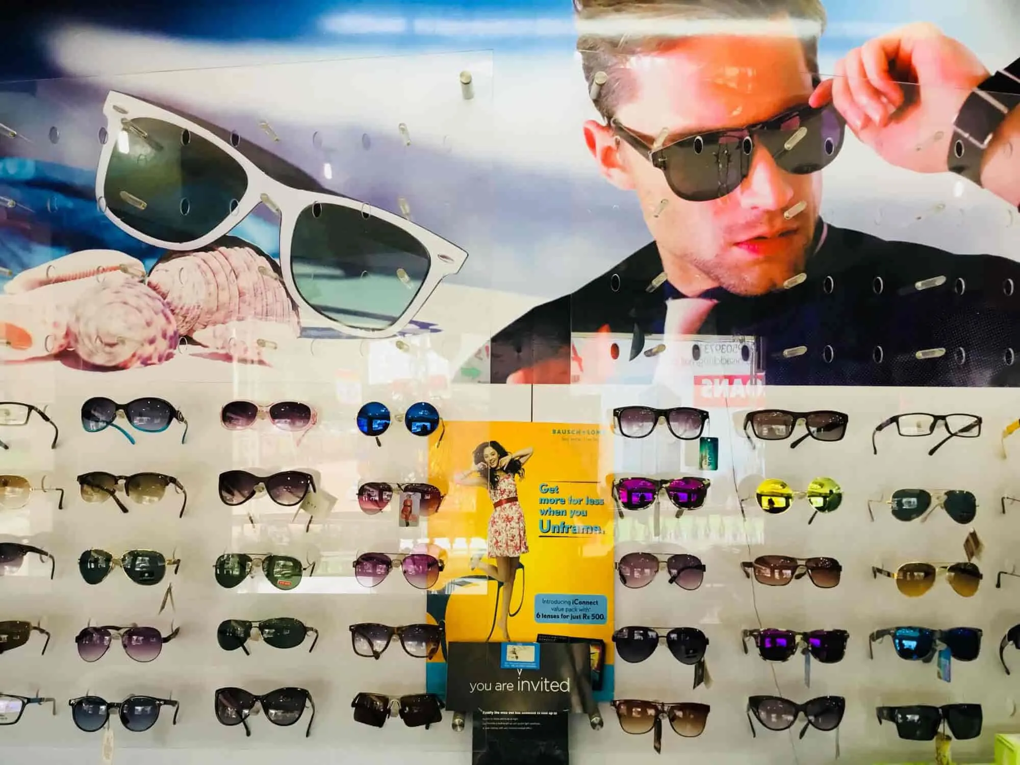 Đối Tượng Phù Hợp Với Đồ Của Rayban