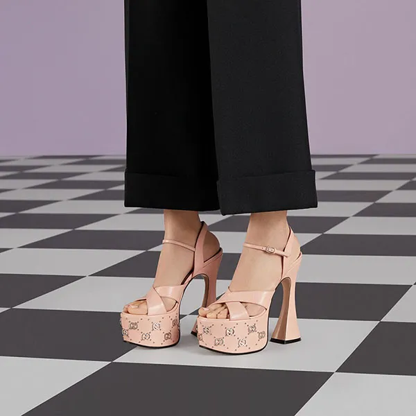 Giày Cao Gót Nữ Gucci Sandal With Interlocking G Studs Màu Hồng Da