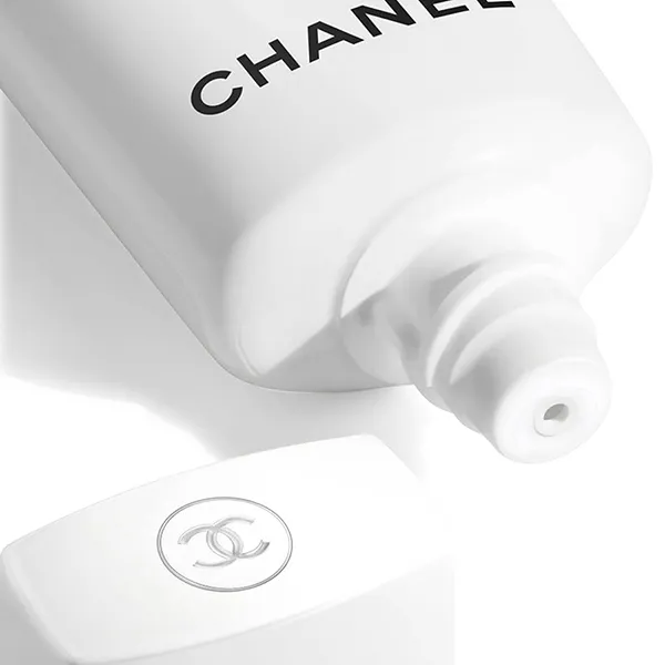 Kem Chống Nắng Chanel UV Essentiel SPF50 30ml