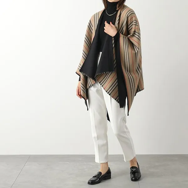 Khăn Quàng Cổ Burberry Icon Stripe Detail Wool Cape 8018496 A1189 Phối Màu