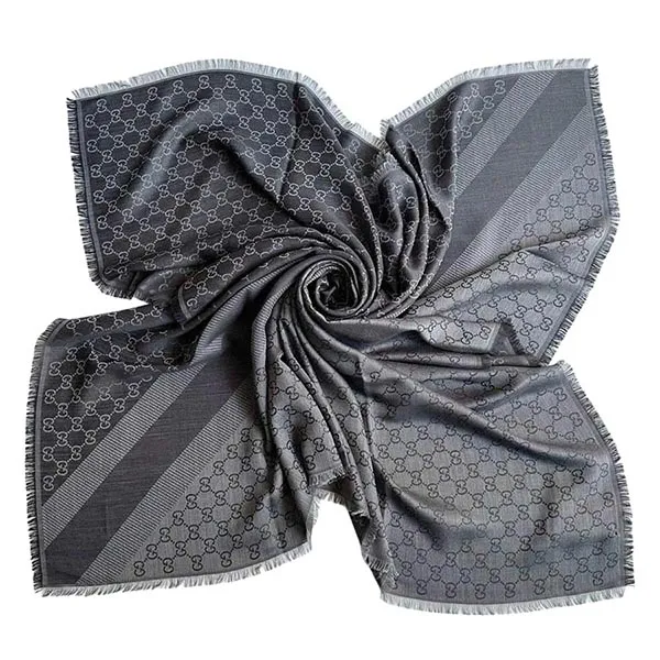Khăn Quàng Cổ Nữ Gucci Logo GG Square 140x140cm Scarf Màu Xám Đen