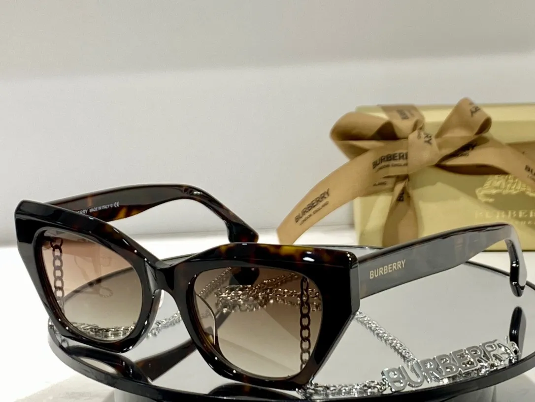 Kính Mắt Burberry BE4299