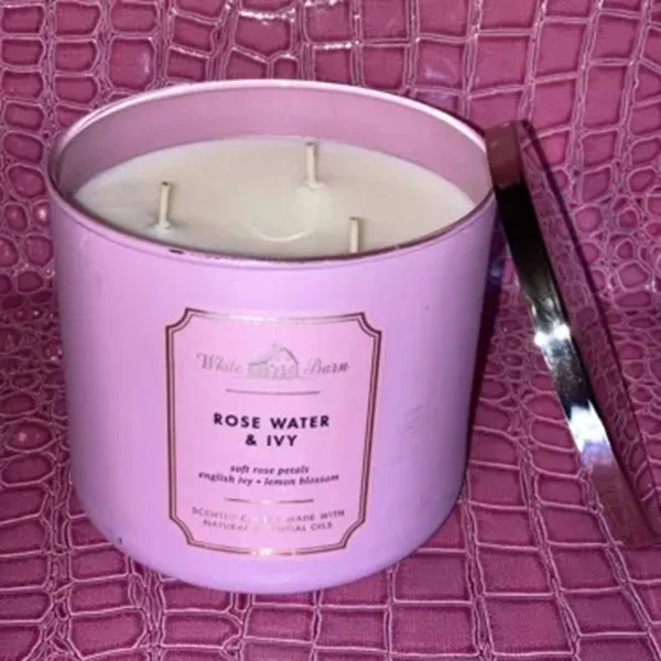 Nến Thơm Bath & Body Works Rose Water & Ivy Candle 411g