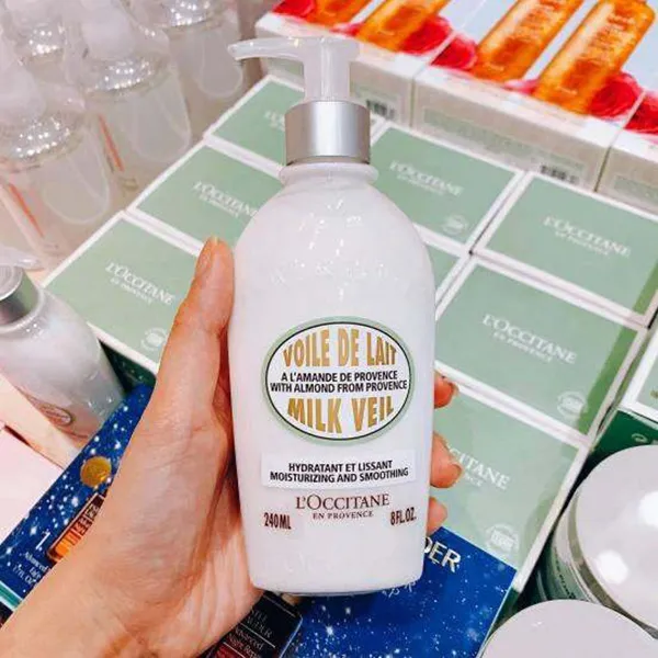 Sữa Dưỡng Thể L'Occitane Moisturizing And Smoothing Almond Milk Veil Chiết Xuất Hạnh Nhân 240ml - Mỹ phẩm - Vua Hàng Hiệu