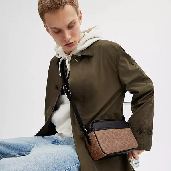 Túi Đeo Chéo Nam Coach Graham Crossbody Bag In Signature Canvas CV921 Màu Nâu