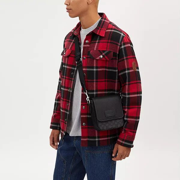 Túi Đeo Chéo Nam Coach Lucas Crossbody In Signature Jacquard CO915 SVO1U Màu Đen