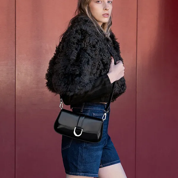 Túi Đeo Vai Nữ Charles & Keith CNK Gabine Leather Elongated Shoulder Bag - Noir SL2-20671686 Màu Đen