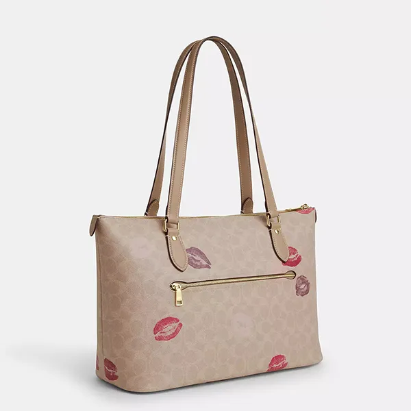 Túi Tote Nữ Coach Gallery Tote Bag In Signature Canvas CZ940 With Lips Print Màu Khaki