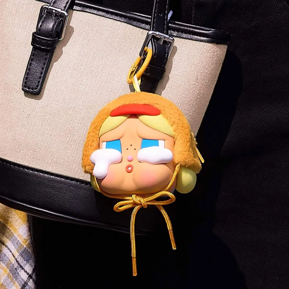 Vỏ Bọc Tai Nghe Pop Mart Crybaby Sunset Concert Series-Earphone Bag (Duck You) Màu Vàng