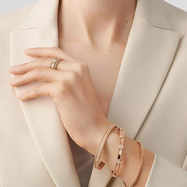 Vòng Đeo Tay Nữ Jewery Luxury Perlée Sweet Clovers Bracelet, Medium Model VCARP6X200 Màu Vàng Hồng - Trang sức - Vua Hàng Hiệu