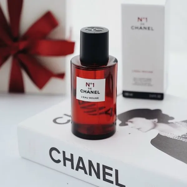 Xịt Thơm Toàn Thân Hương Nước Hoa Chanel No1 De Chanel L’eau Rouge 100ml - Lăn khử mùi - Vua Hàng Hiệu