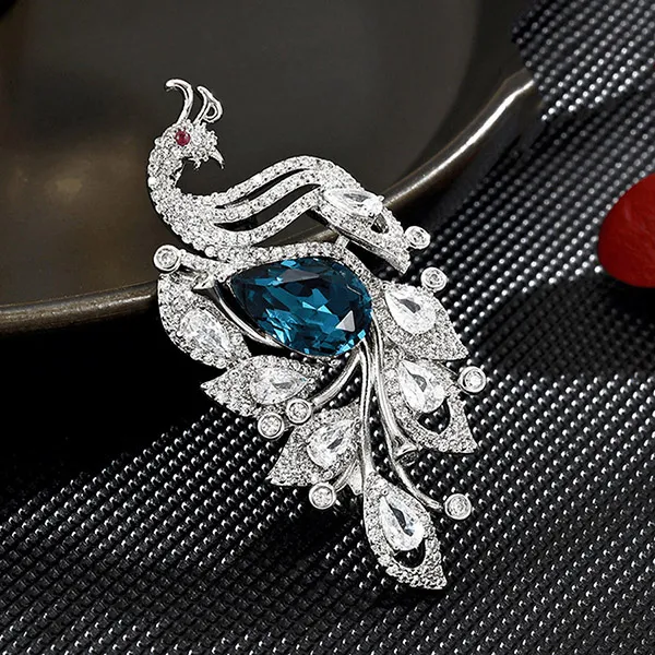 Cài Áo Nữ Meri Sapphire Peacock BR821 Màu Xanh Bạc