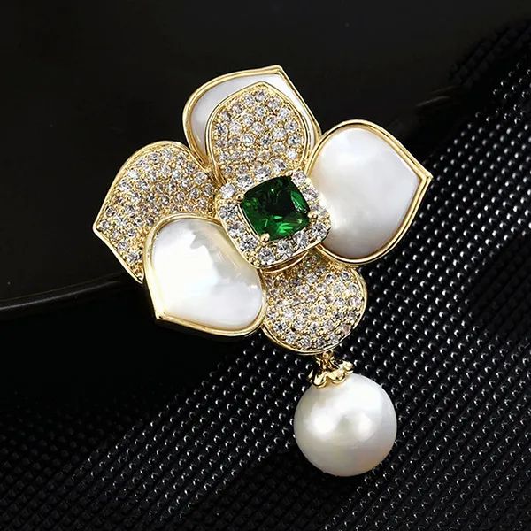 Cài Áo Nữ Meri White Blossom BR818 Màu Vàng